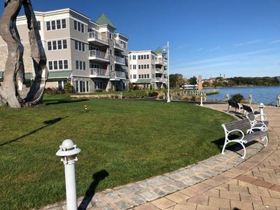 Riverfront Promenade at The Waterfront